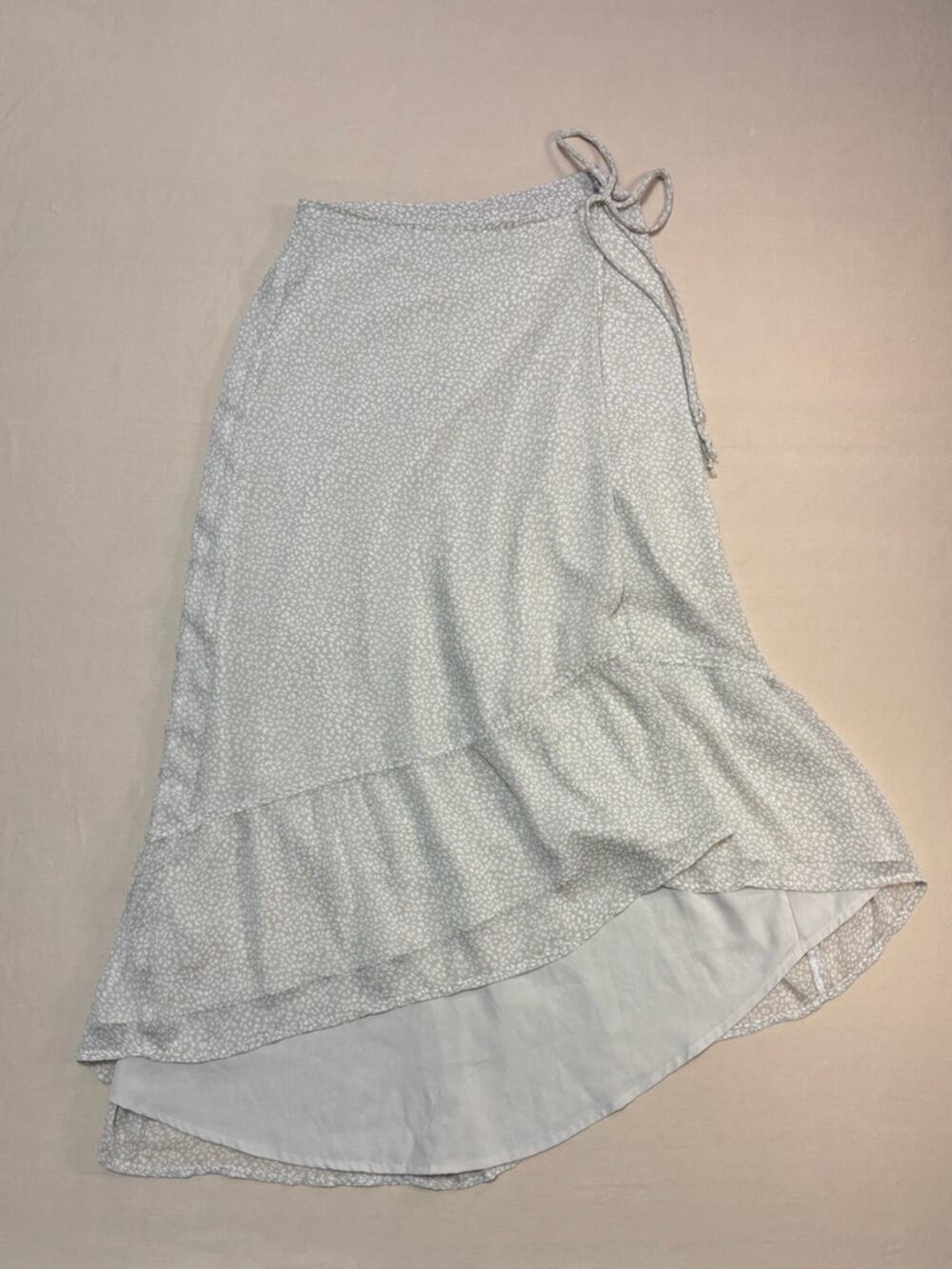Abercrombie & Fitch Tan & White Asymmetrical High-Low Wrap Skirt Women's Size 2